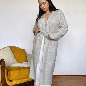 Aritzia The Group by Babaton TY Cardigan in Heather Grey size XS